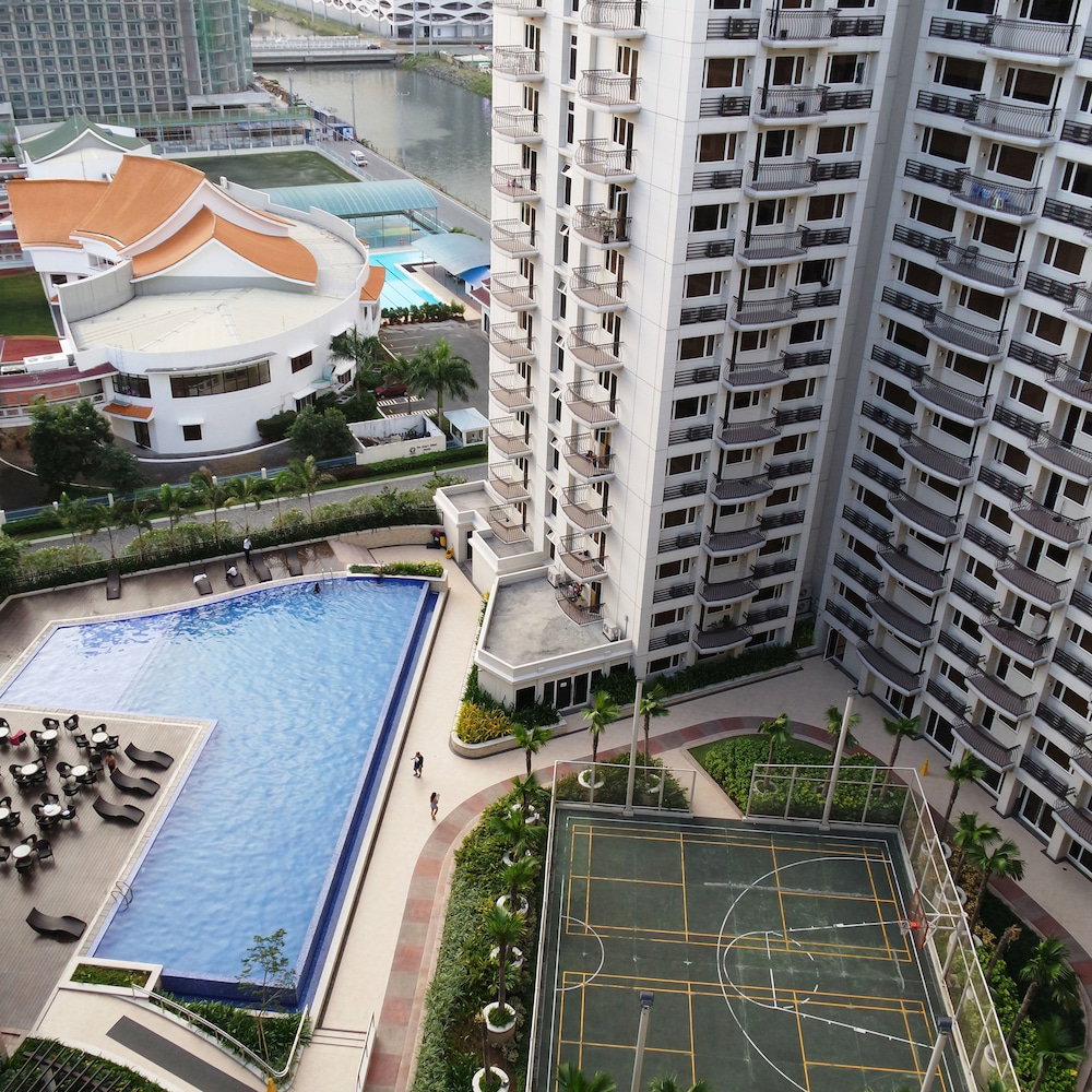 Solemare Parksuites Condo R Us, Philippines