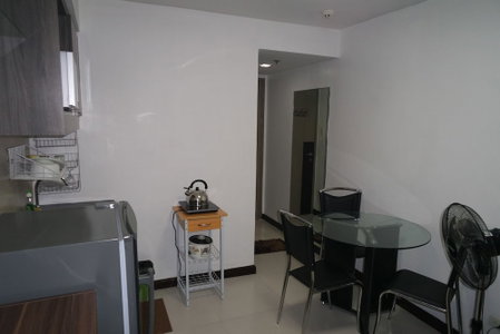 Solemare Parksuites Condo R Us, Parañaque, Philippines