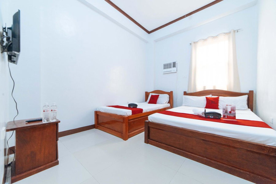 RedDoorz @ D Maagma Street, Kalibo, Philippines