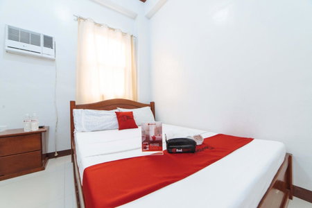 RedDoorz @ D Maagma Street, Kalibo, Philippines