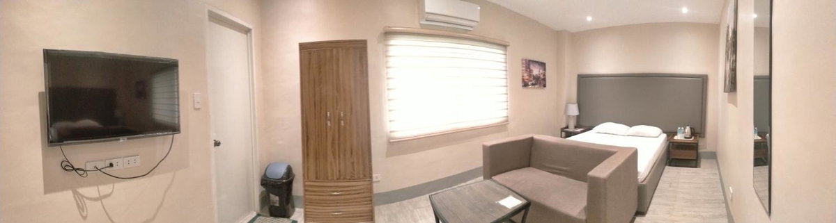 Hotel · Athena's Guest House, Tacloban