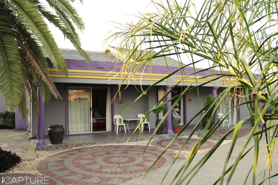 Vicky B Bed and Breakfast, Mogwase, South Africa