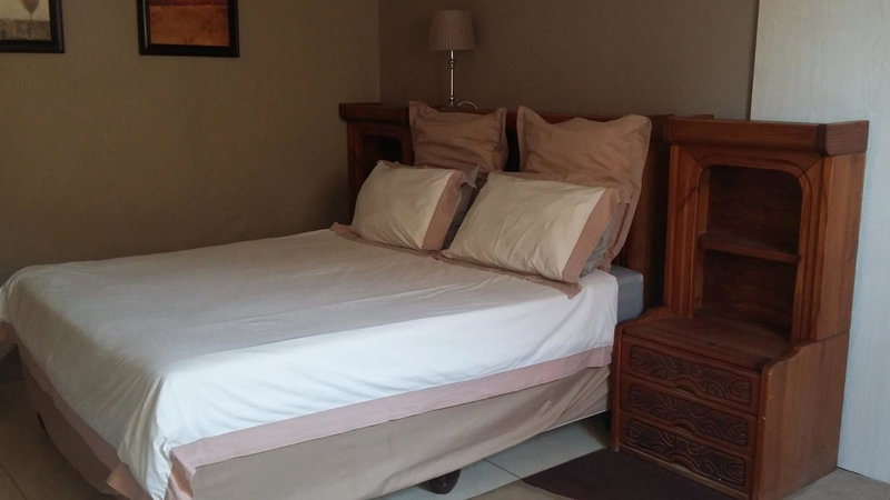 Vicky B Bed and Breakfast, Mogwase, South Africa