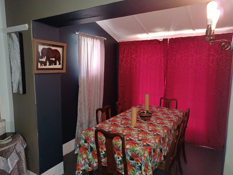 Karoo Refresh Cheerful 2 Bedroom House, Oudtshoorn, South Africa
