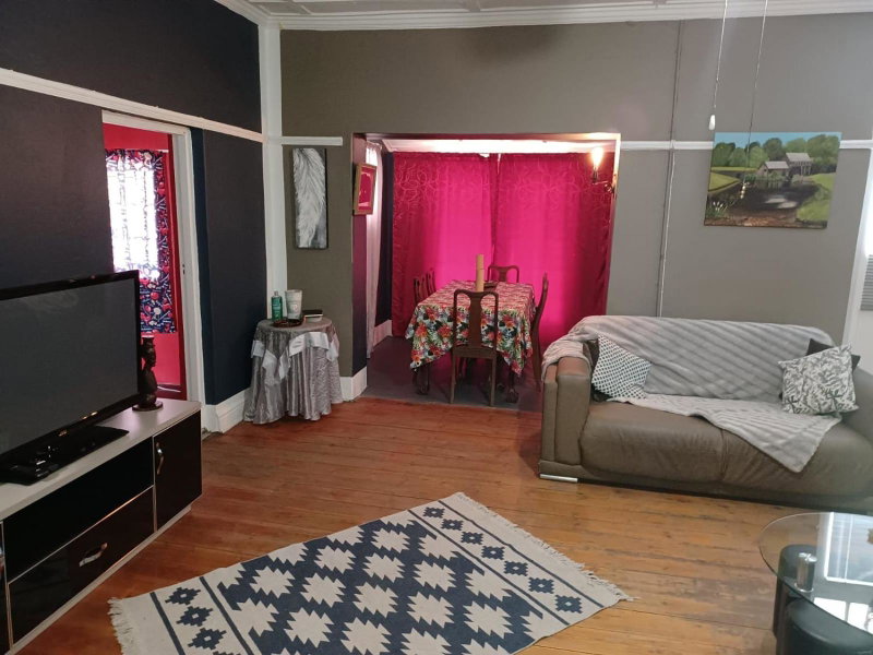 Karoo Refresh Cheerful 2 Bedroom House, Oudtshoorn, South Africa