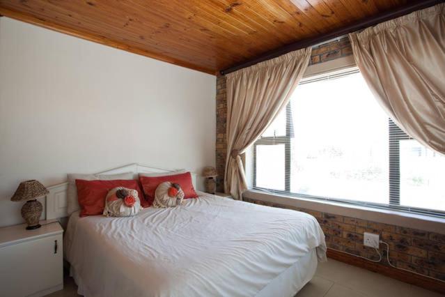 Quest Bed And Breakfast, Melkbosstrand, South Africa