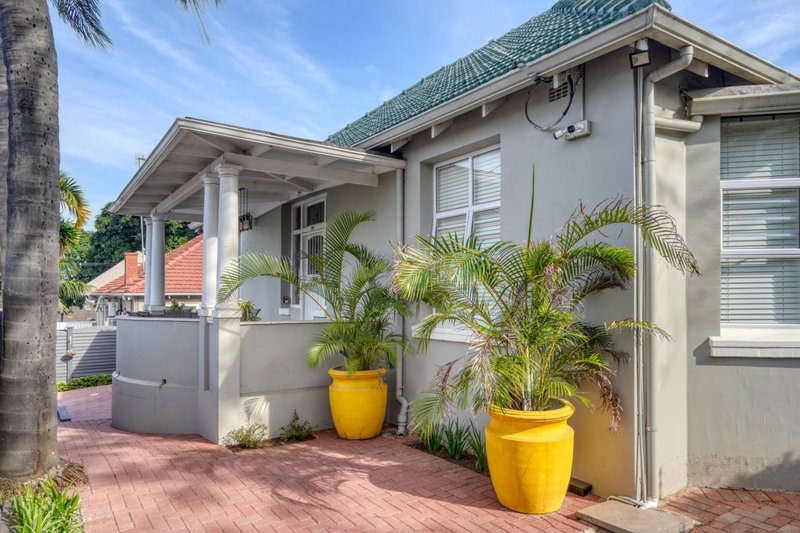 Hampton Collection - Trendy 2 Sleeper Serviced Apartment with Pool, Durban, South Africa