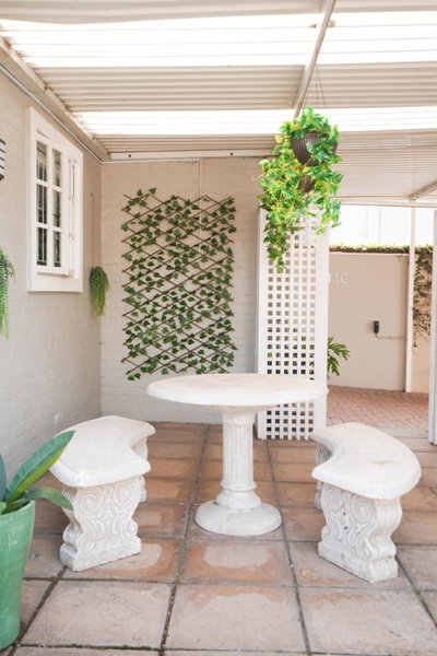 Hampton Collection - Trendy 2 Sleeper Serviced Apartment with Pool, Durban, South Africa