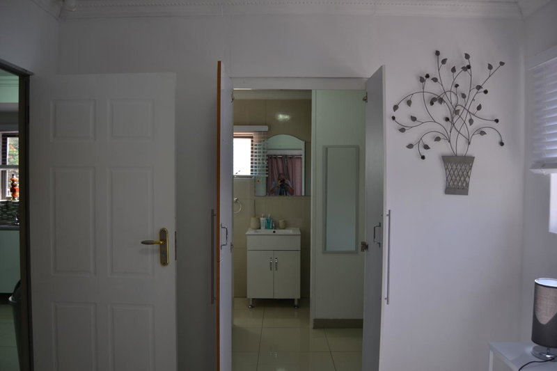 Palmtree place - Stylish self catering unit, Umkomaas, South Africa