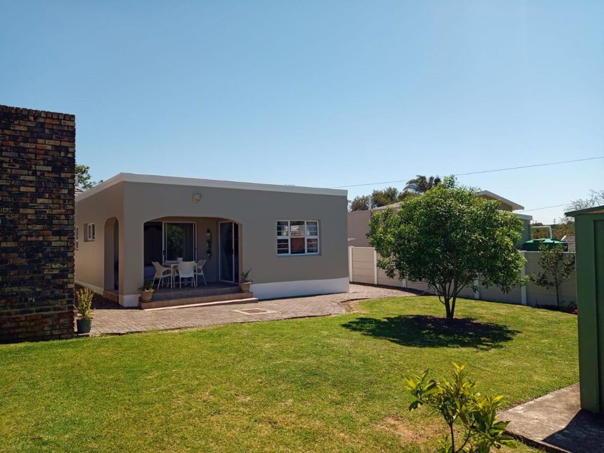 Hotel · Spekboom Cottage, East London