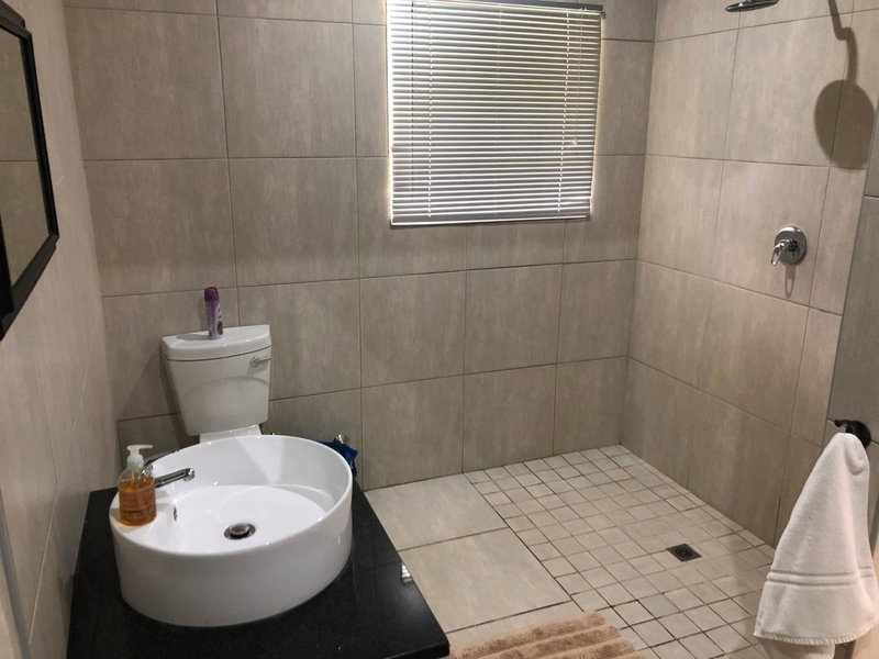 Big "5" Guesthouse, Kempton Park, South Africa