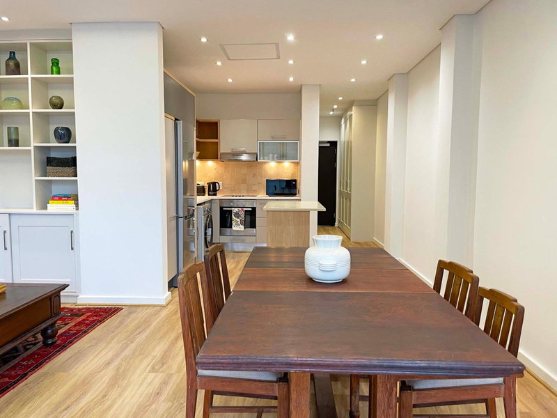 Mandela Rhodes Place Mountain Views Apartment CBD, Cape Town, South Africa