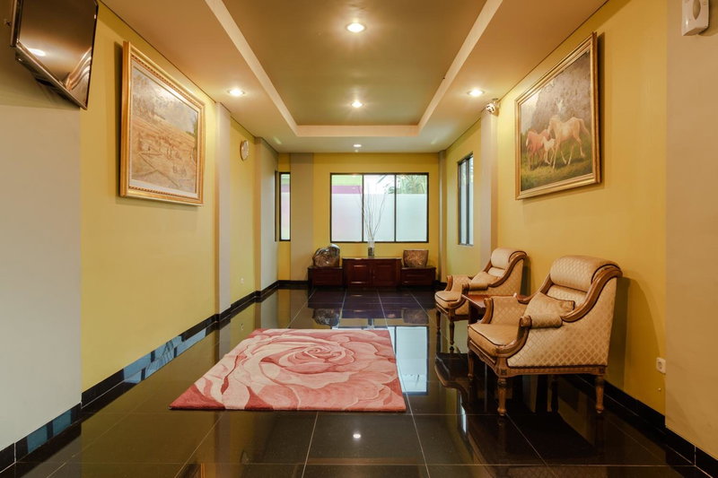 RedDoorz Plus near Dunia Fantasi Ancol, Jakarta, Indonesia