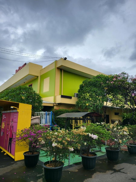 RedDoorz Plus near Dunia Fantasi Ancol, Jakarta, Indonesia