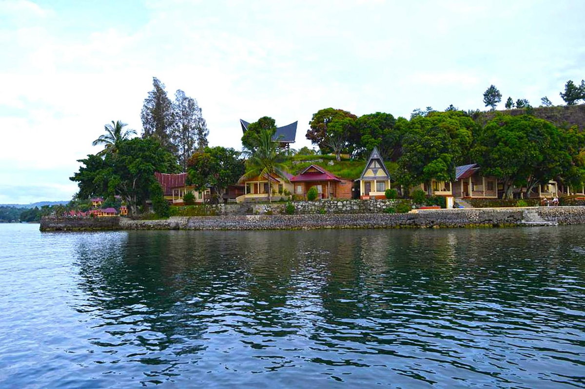 Tuk Tuk Timbul Bungalows, Indonesia