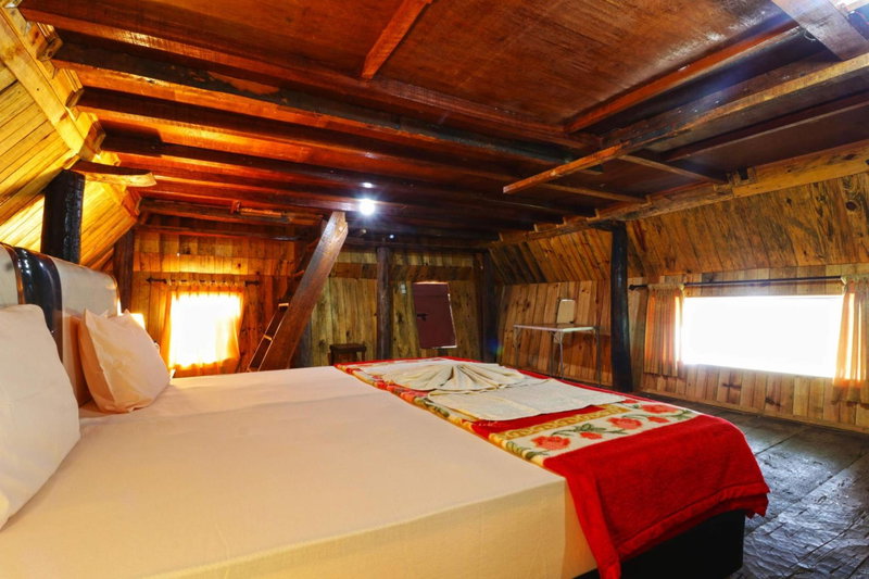 Tuk Tuk Timbul Bungalows, Tuk Tuk, Indonesia