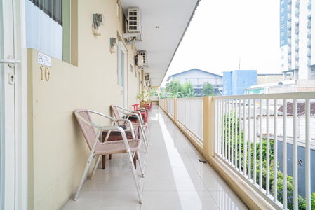 RedDoorz Syariah near Suncity Mall Sidoarjo, Sidoarjo, Indonesia