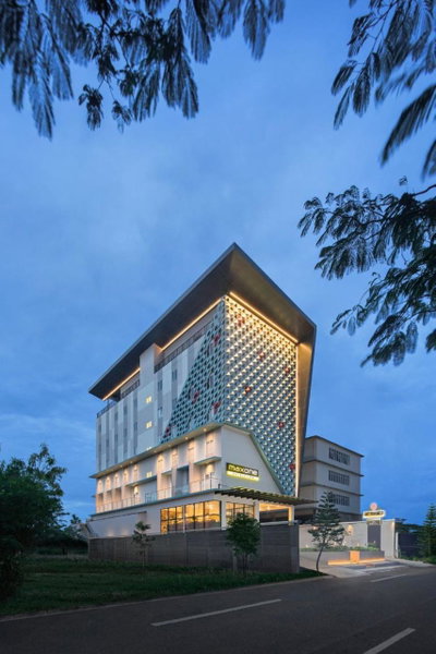 MaxOneHotels at Kota Harapan Indah-Bekasi, Bekasi, Indonesia