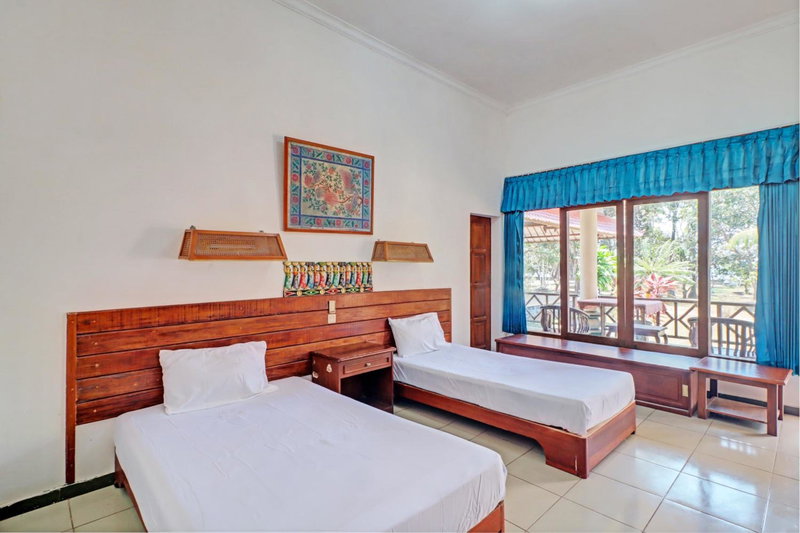 Capital O 93236 Hotel Hapel Negara, Banyubiru, Indonesia