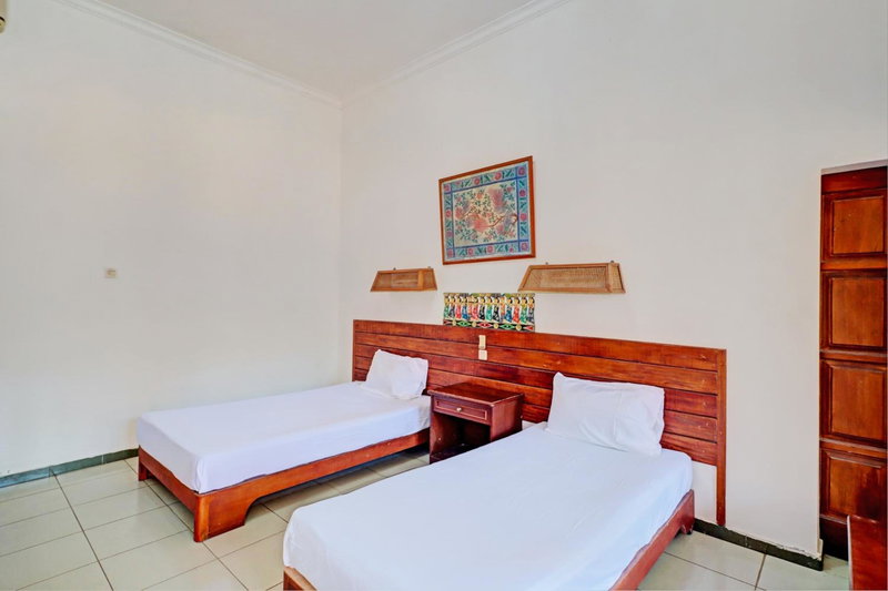 Capital O 93236 Hotel Hapel Negara, Banyubiru, Indonesia