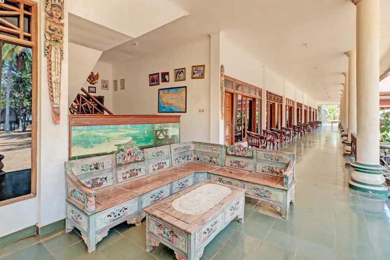 Capital O 93236 Hotel Hapel Negara, Banyubiru, Indonesia