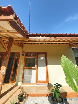 Sadewa homestay batukaras, Batukaras, Indonesia