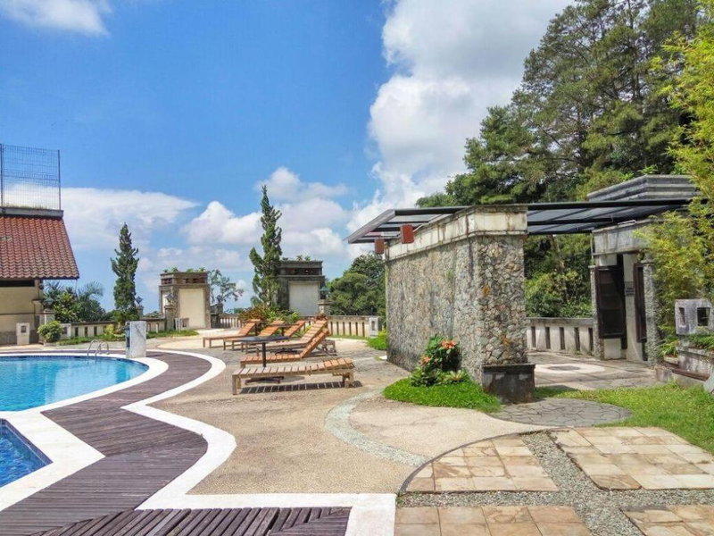Pines Garden Resort, Pasuruan, Indonesia
