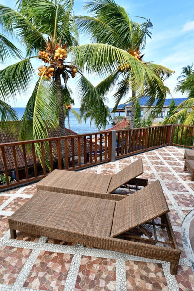 Paradise Palm Beach Bungalows and Dive Center, Tulamben, Indonesia