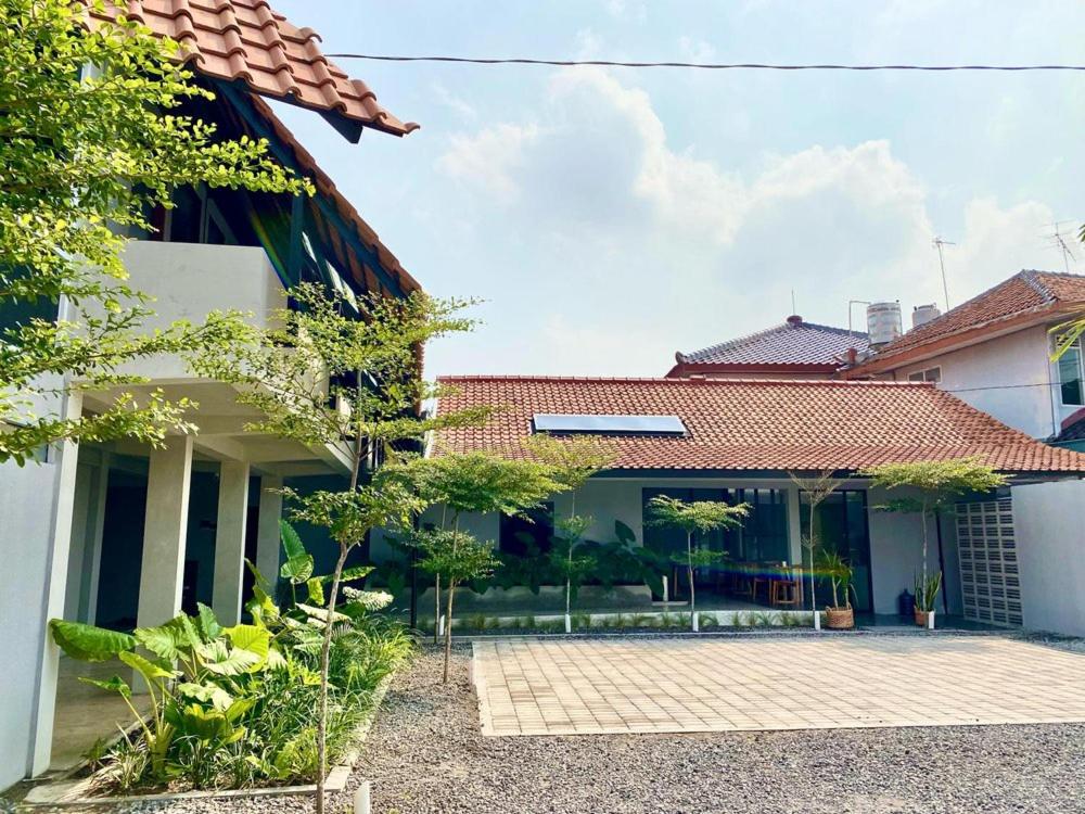 FX Stay & Coffee, Indonesia