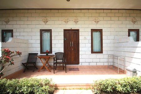 Rambo Homestay, Uluwatu, Indonesia
