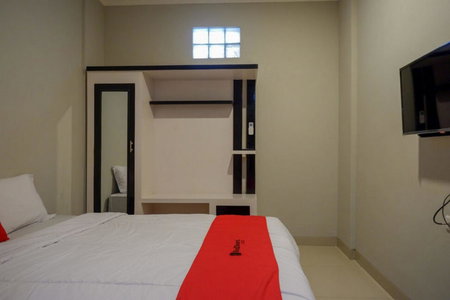 RedDoorz Plus near Jogja City Mall 5, Yogyakarta, Indonesia