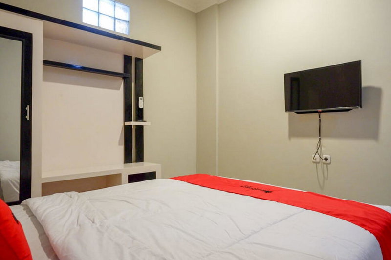 RedDoorz Plus near Jogja City Mall 5, Yogyakarta, Indonesia