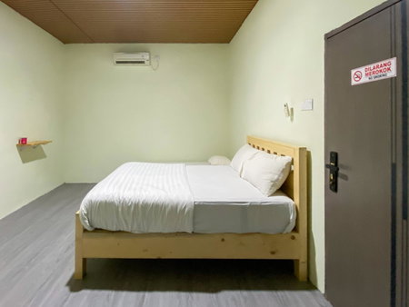 Homestay D3 Mitra RedDoorz, Nagoya, Indonesia