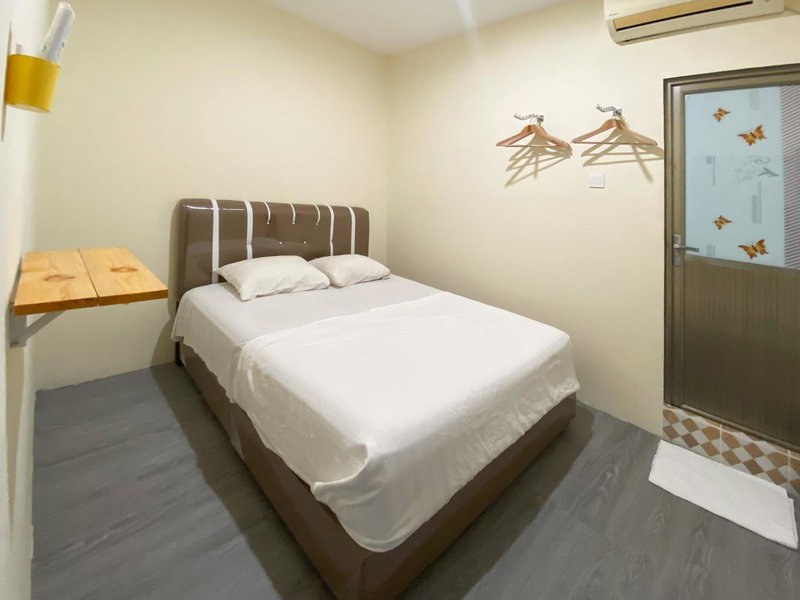 Homestay D3 Mitra RedDoorz, Nagoya, Indonesia