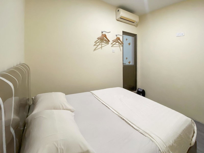 Homestay D3 Mitra RedDoorz, Nagoya, Indonesia