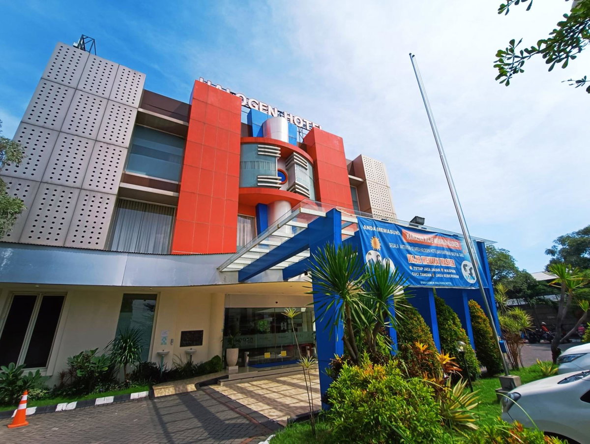 Halogen Hotel Airport Surabaya, Indonesia