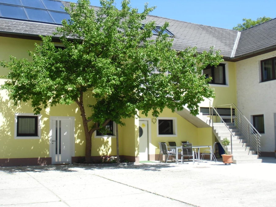 Peterseil's Radl Zimmer, Mauthausen, Austria