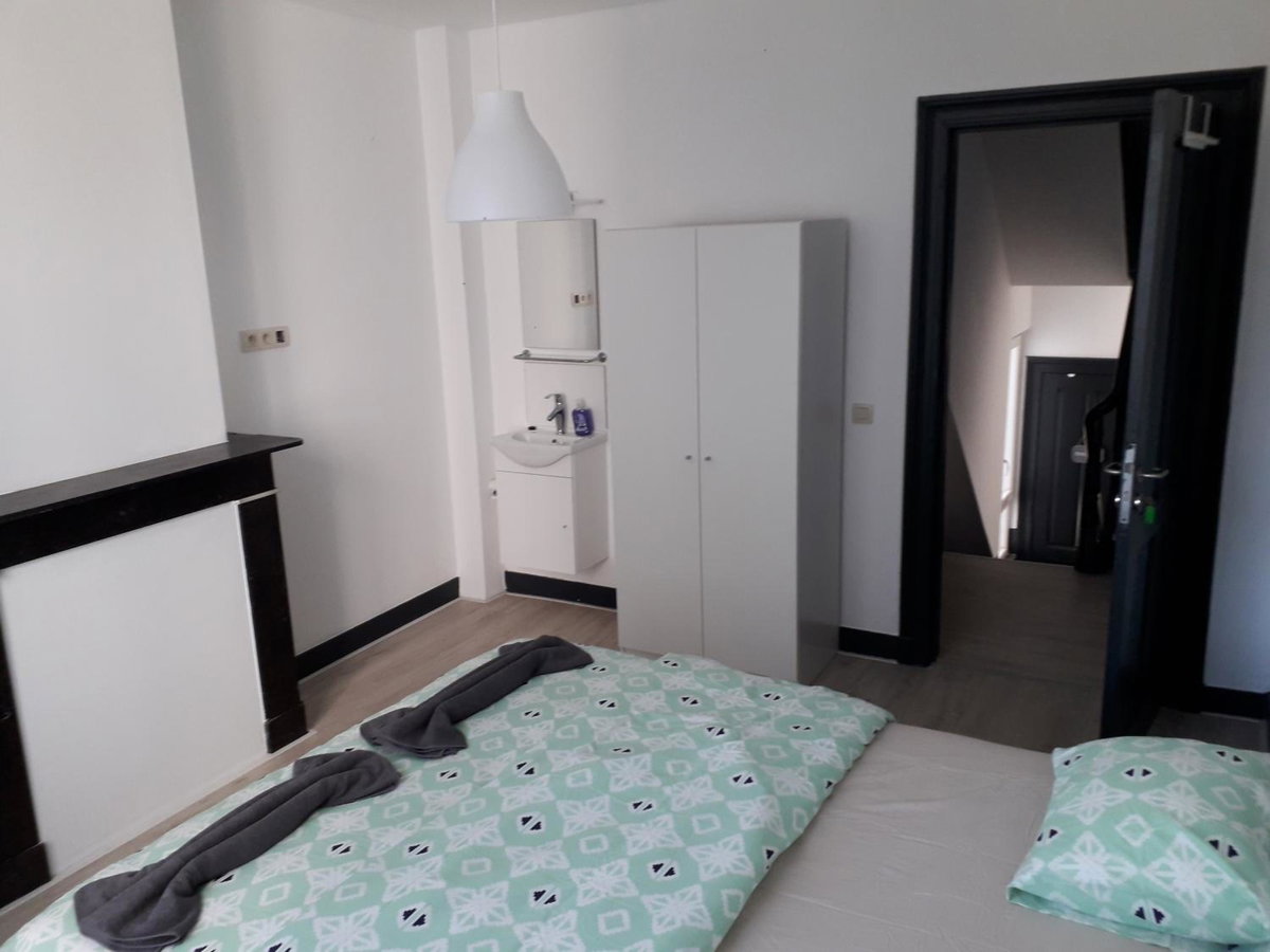 Leonard room, Belgium