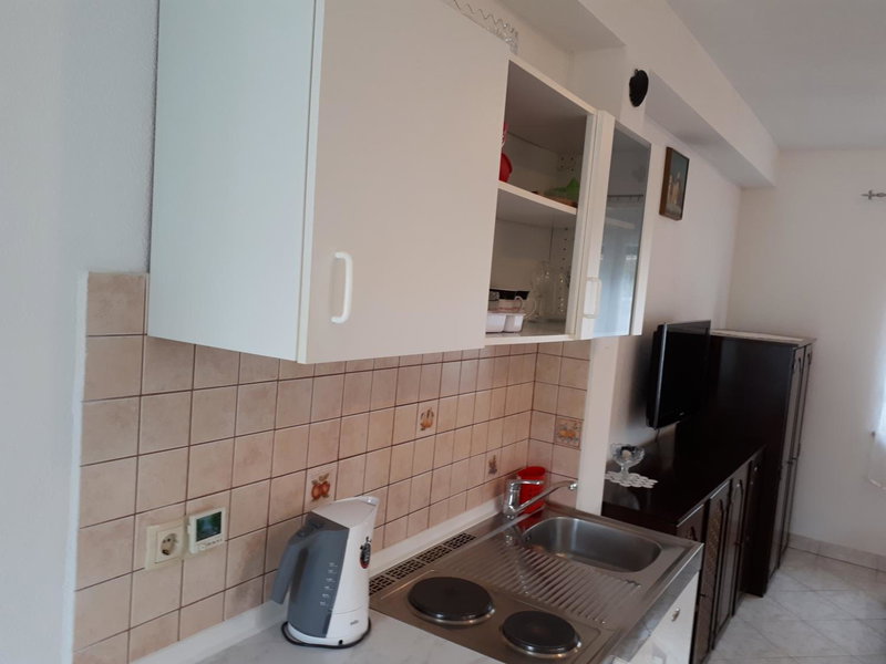 Seaside apartment for 2 p, Trogir, Croatia