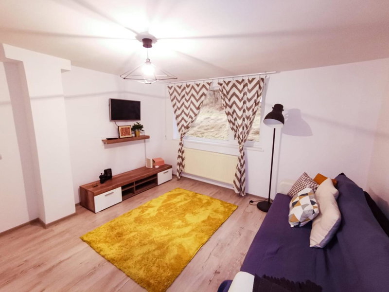 105500 Apartment, Buşteni, Romania