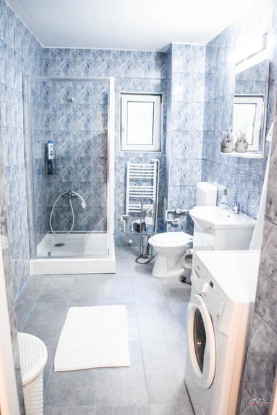 Spacious and cozy 3BD+Terrace Couples Apartment, Timişoara, Romania