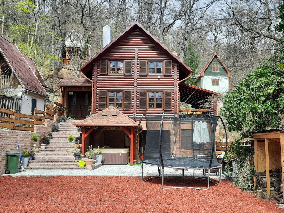 Rönkház Noszvaj, Hungary