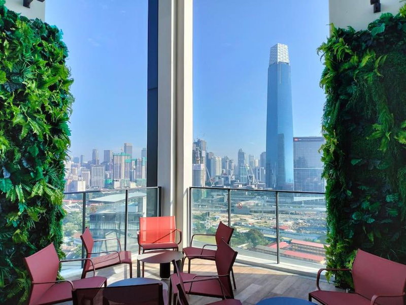 Continew 1BR High TRX Mall King Bed 100Mbps Wi-Fi, Kuala Lumpur, Malaysia
