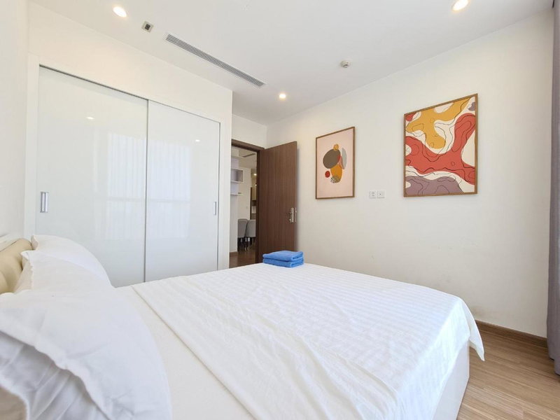 Vincom Plaza Vinhomes Sky Lake Phạm Hùng Mỹ Đình, Hanoi, Vietnam