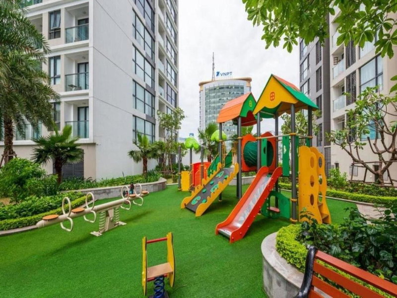 Vincom Plaza Vinhomes Sky Lake Phạm Hùng Mỹ Đình, Hanoi, Vietnam