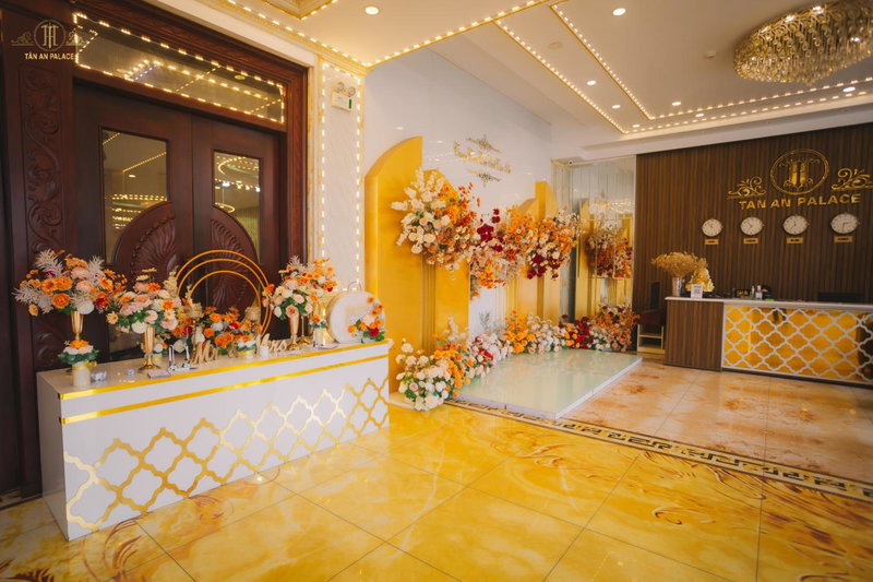 Tan An Palace, Hai Phong, Vietnam