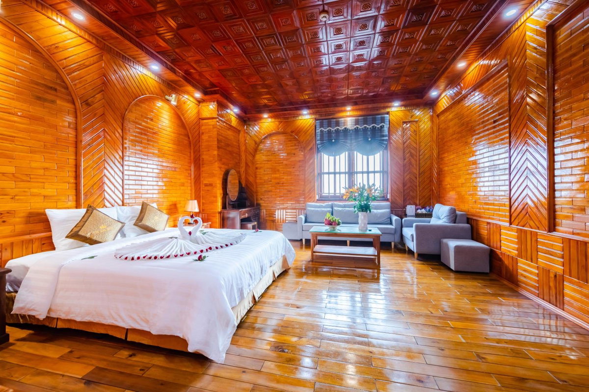 Hotel · TheKing Hotel, Hương Gia