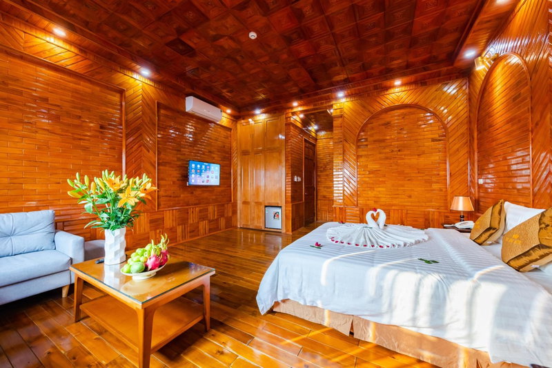 TheKing Hotel, Hương Gia, Vietnam