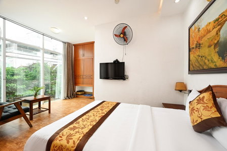 Queen Hotel Saigon Airport, Ho Chi Minh City, Vietnam