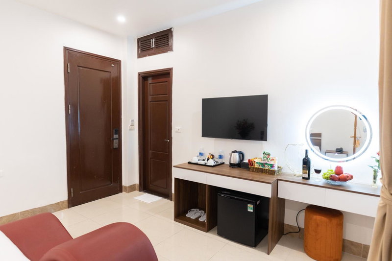 Royal Hotel Sài Đồng - Long Biên, Hanoi, Vietnam